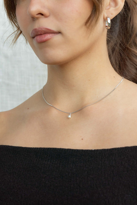 Dainty Pearl Necklace